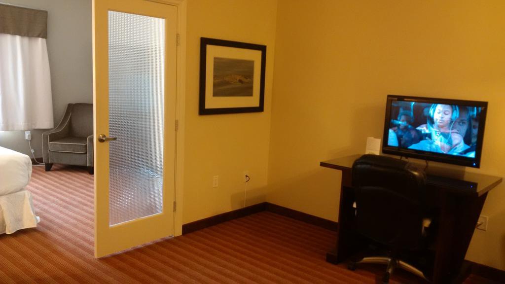 Sigma Inn & Suites Hudson'S Hope Hudson Hope Εξωτερικό φωτογραφία