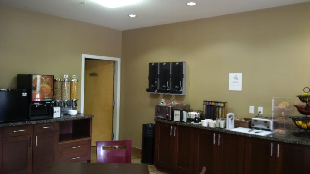 Sigma Inn & Suites Hudson'S Hope Hudson Hope Εξωτερικό φωτογραφία