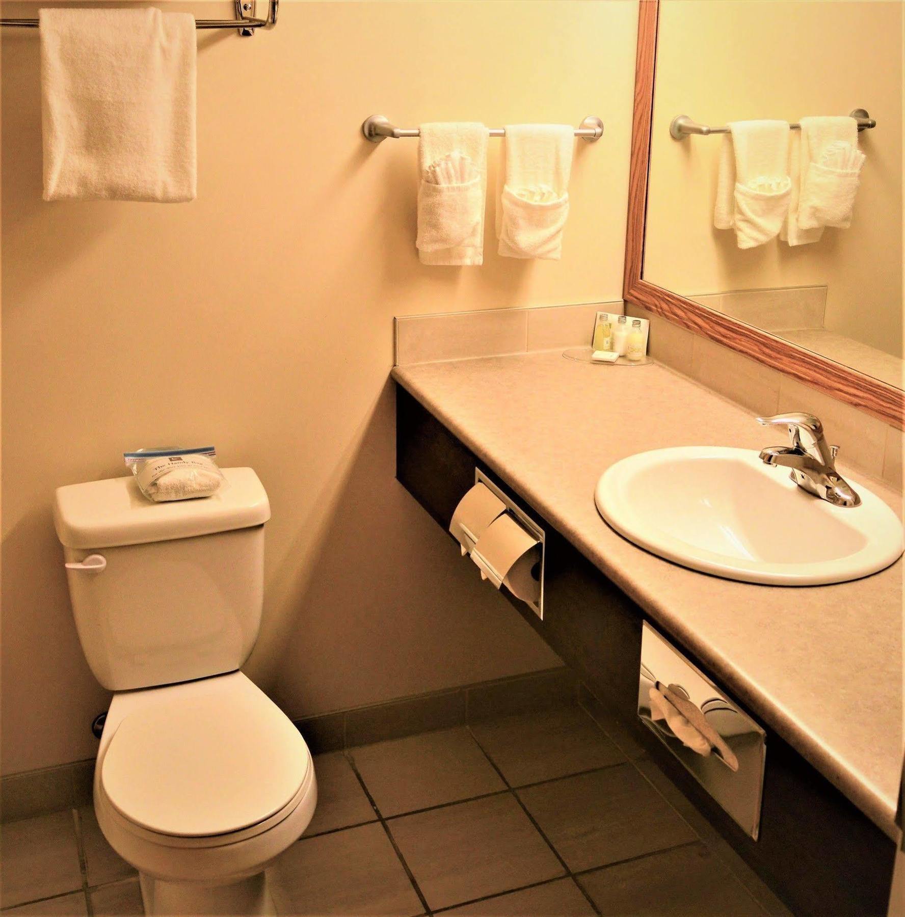 Sigma Inn & Suites Hudson'S Hope Hudson Hope Εξωτερικό φωτογραφία