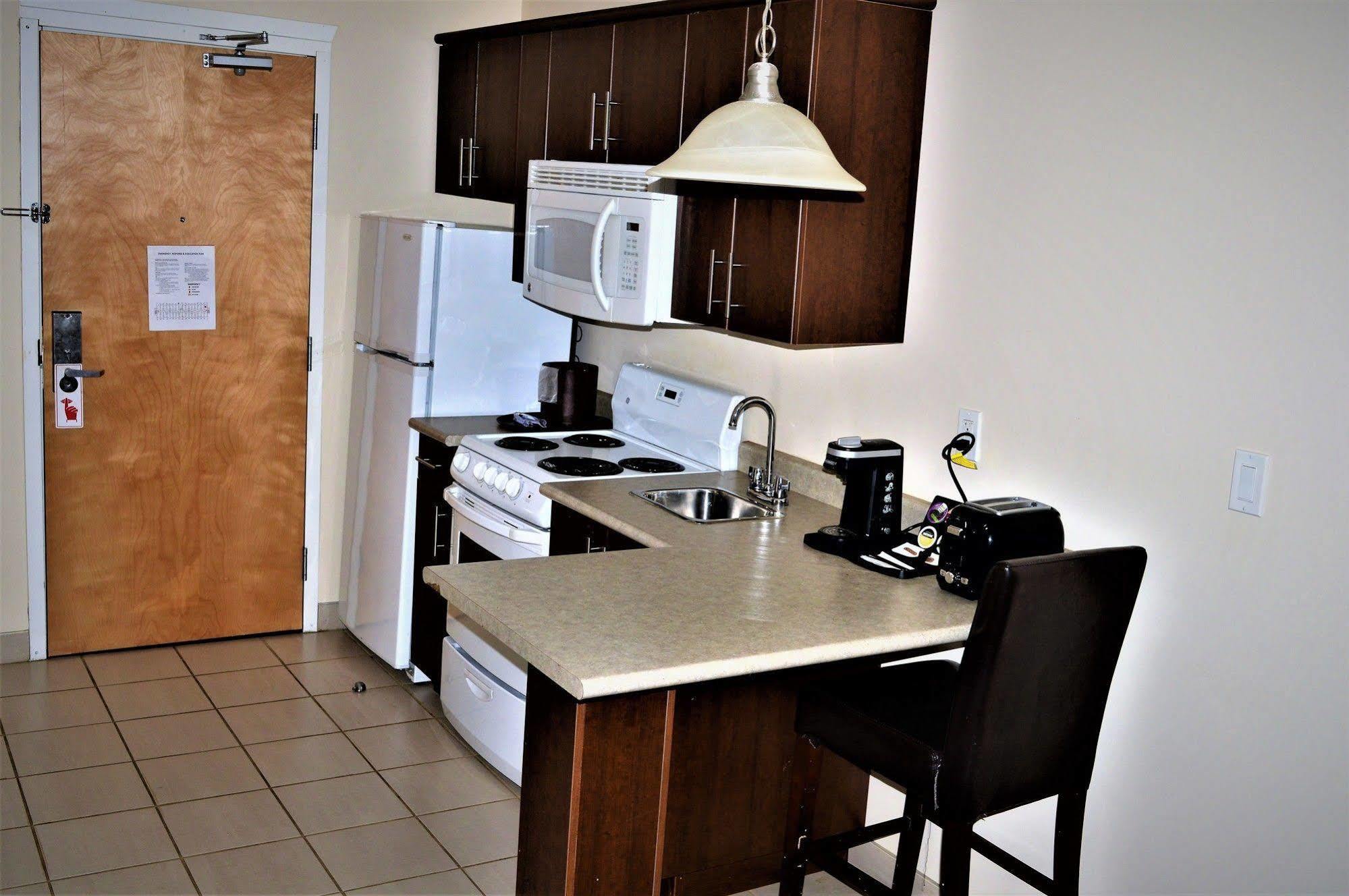 Sigma Inn & Suites Hudson'S Hope Hudson Hope Εξωτερικό φωτογραφία