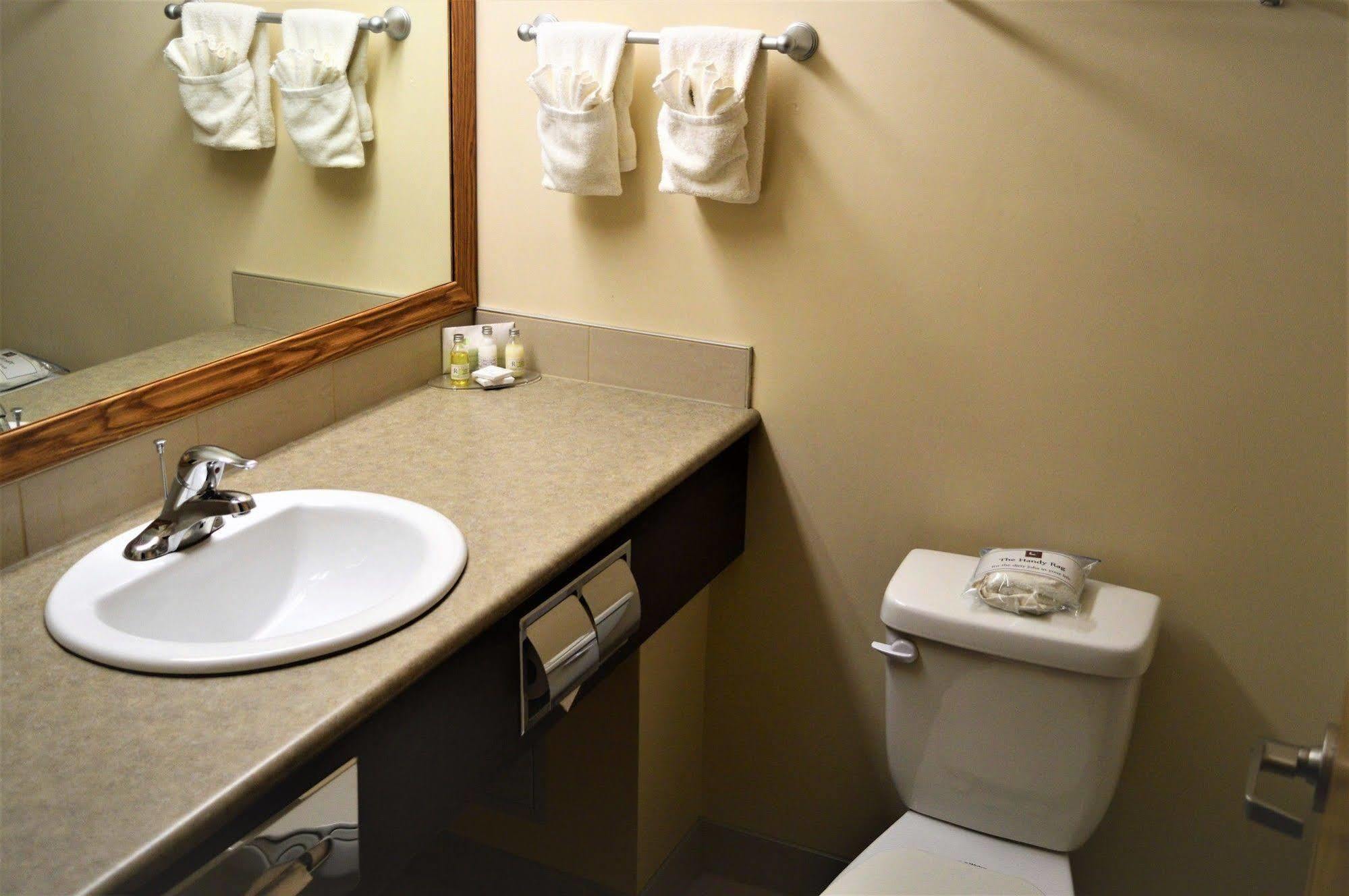 Sigma Inn & Suites Hudson'S Hope Hudson Hope Εξωτερικό φωτογραφία